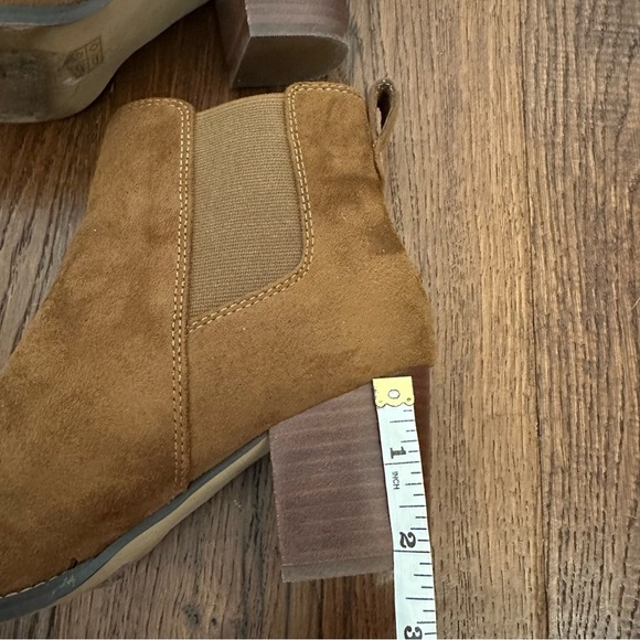 J Crew Vegan Suede Chelsea Ankle Bootie Slip On Stacked Wood Heel - Picture 7 of 9